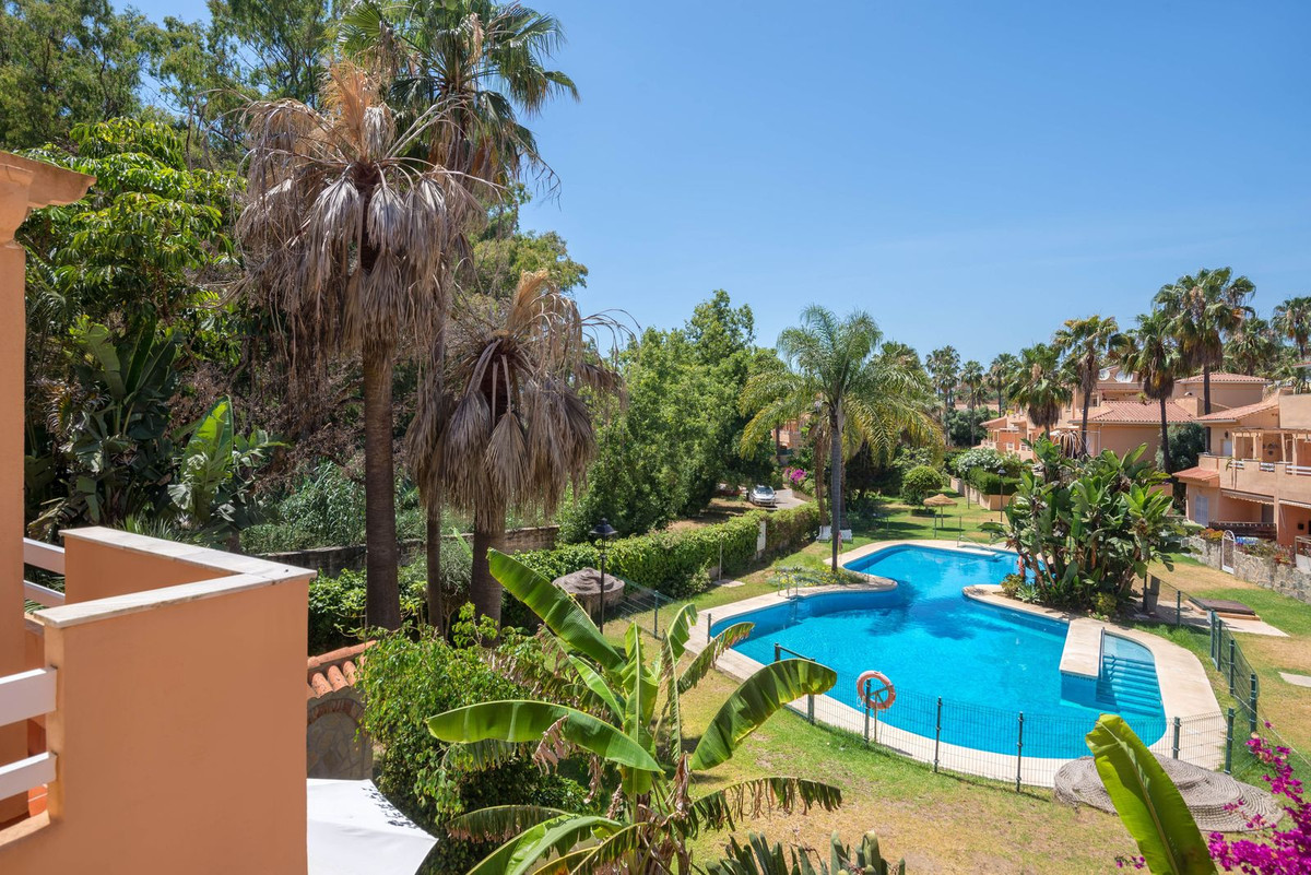 Se vende Apartamento Planta Media de 3 dormitorios en Costa Del Sol, Málaga, España