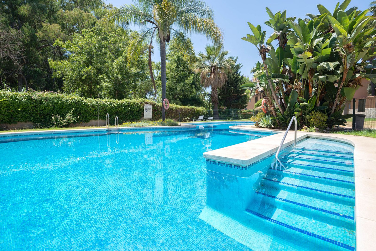 Se vende Apartamento Planta Media de 3 dormitorios en Costa Del Sol, Málaga, España