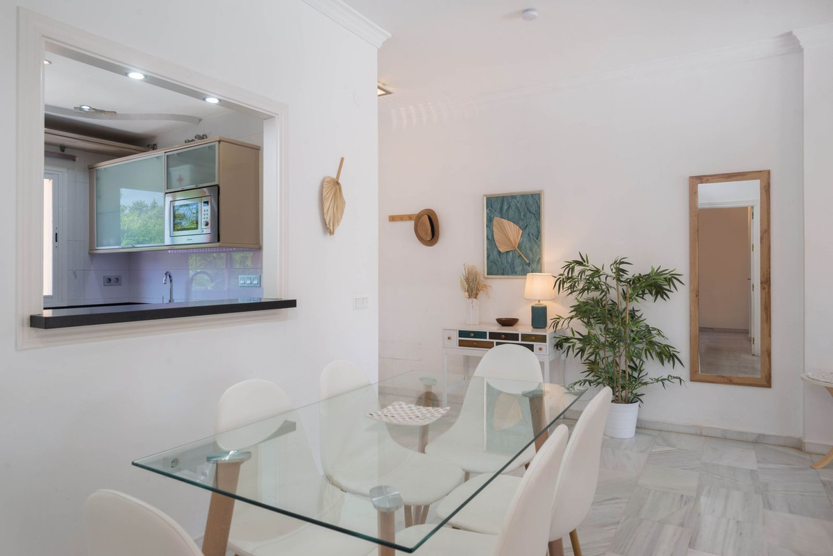 Se vende Apartamento Planta Media de 3 dormitorios en Costa Del Sol, Málaga, España