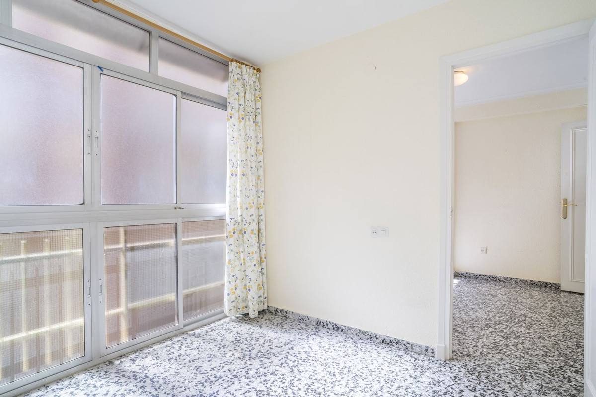 Se vende Apartamento Planta Media de 4 dormitorios en Costa Del Sol, Málaga, España