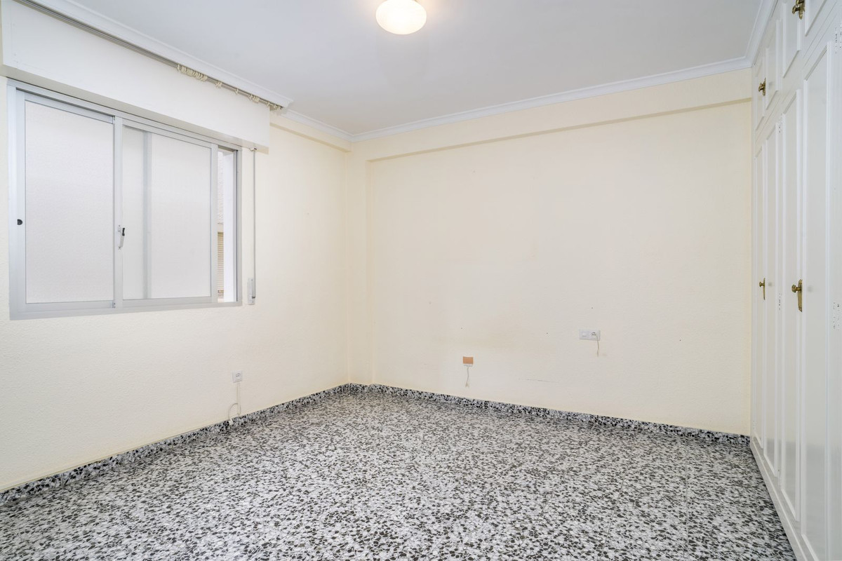 Se vende Apartamento Planta Media de 4 dormitorios en Costa Del Sol, Málaga, España