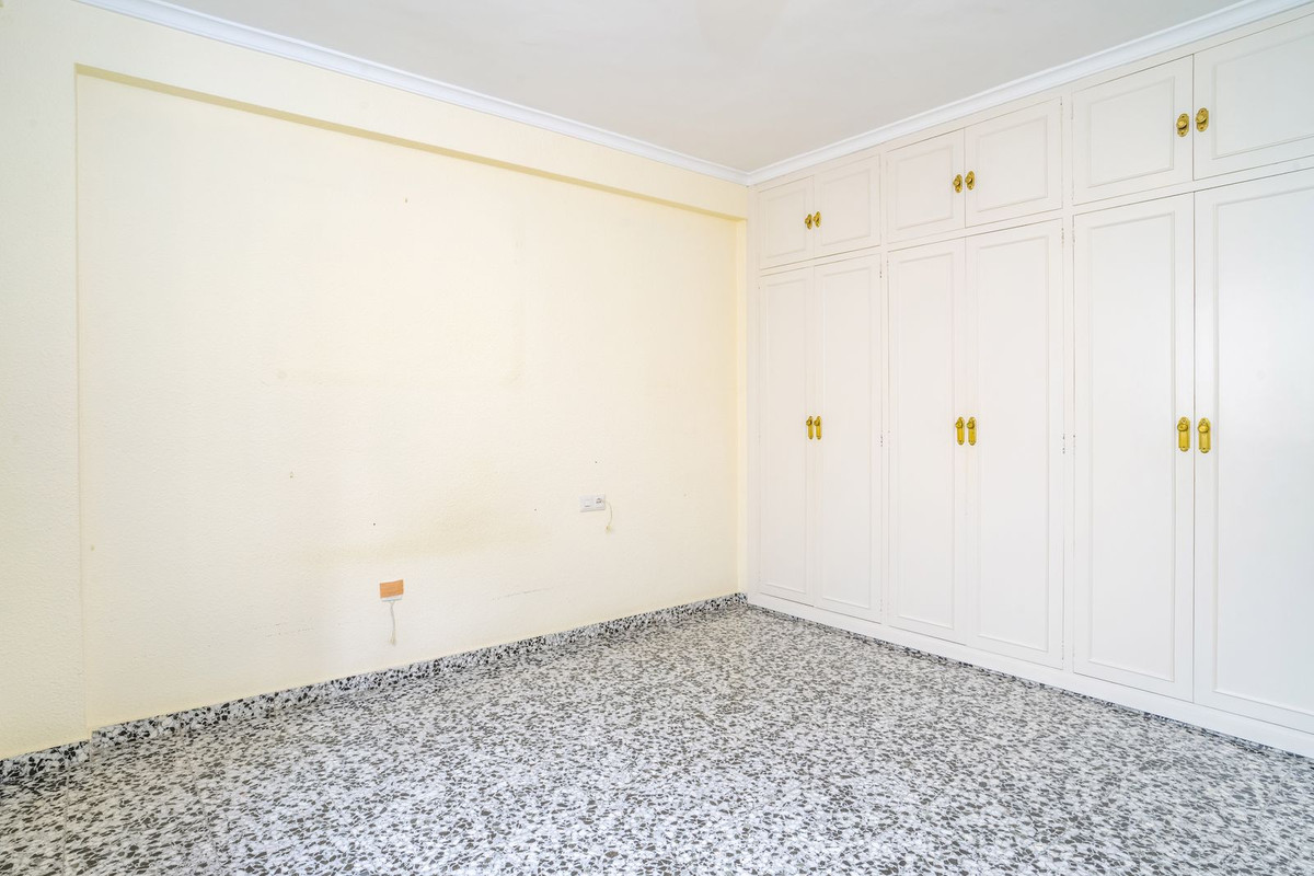 Se vende Apartamento Planta Media de 4 dormitorios en Costa Del Sol, Málaga, España