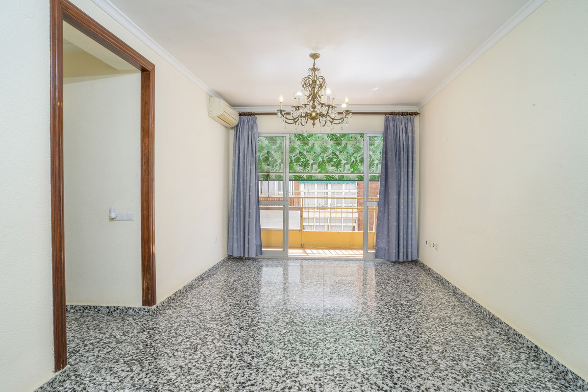 Se vende Apartamento Planta Media de 4 dormitorios en Costa Del Sol, Málaga, España