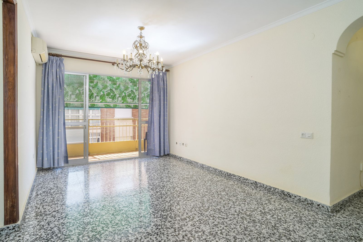 Se vende Apartamento Planta Media de 4 dormitorios en Costa Del Sol, Málaga, España