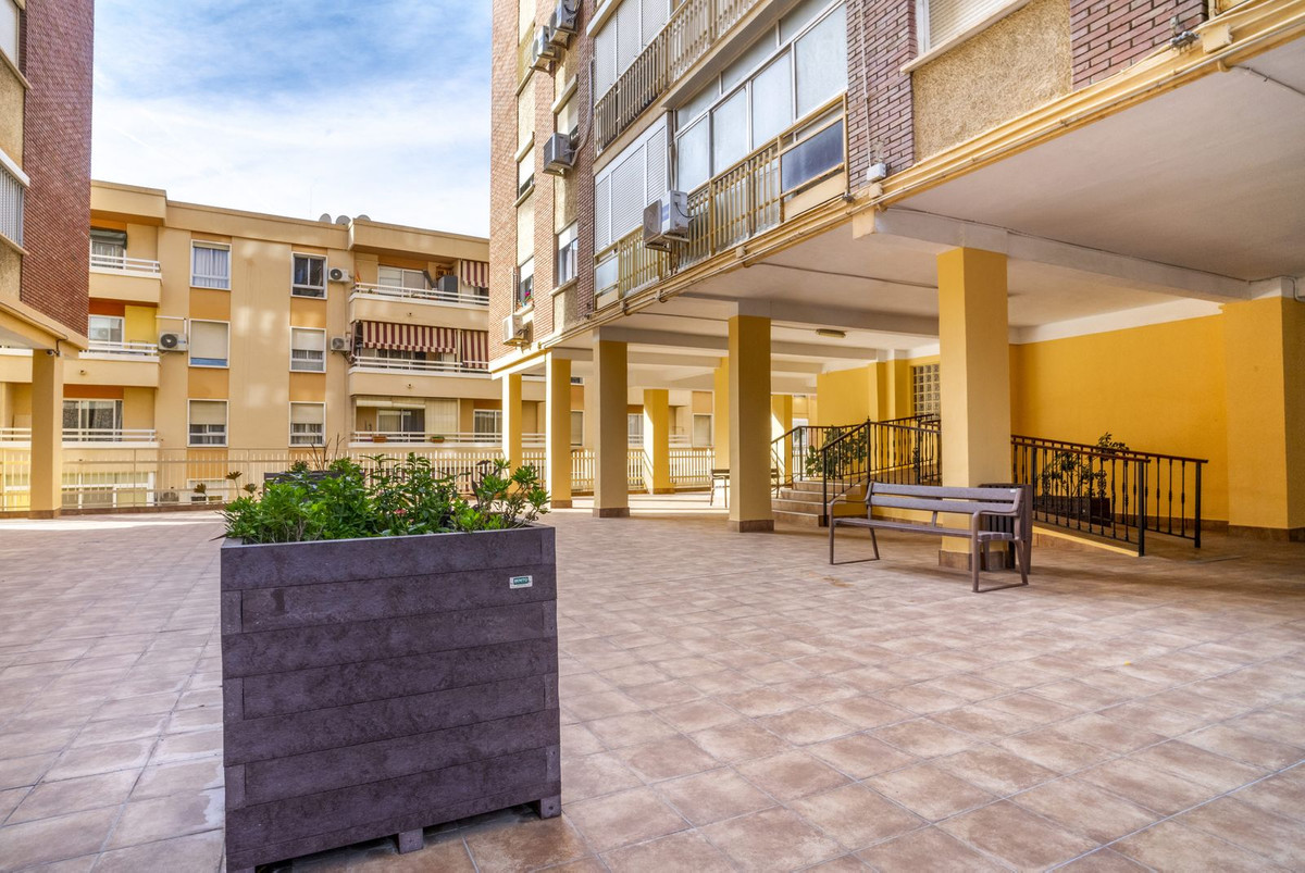 Se vende Apartamento Planta Media de 4 dormitorios en Costa Del Sol, Málaga, España