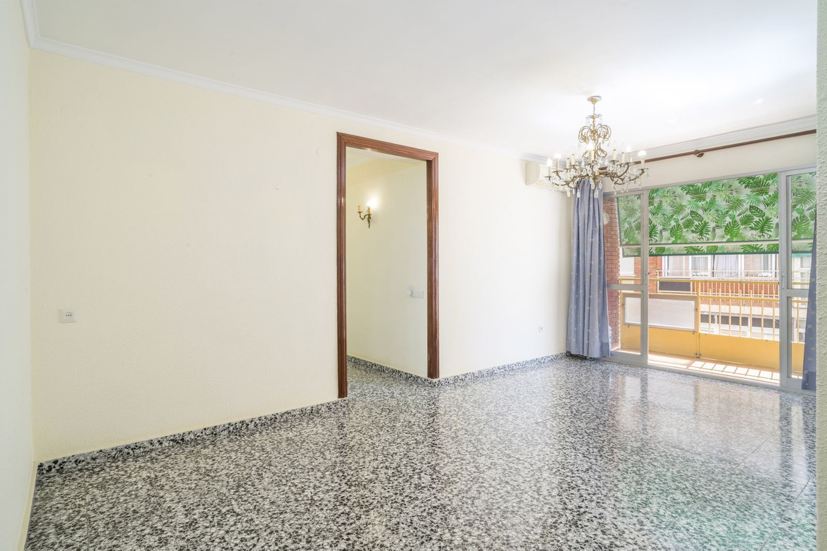 Se vende Apartamento Planta Media de 4 dormitorios en Costa Del Sol, Málaga, España