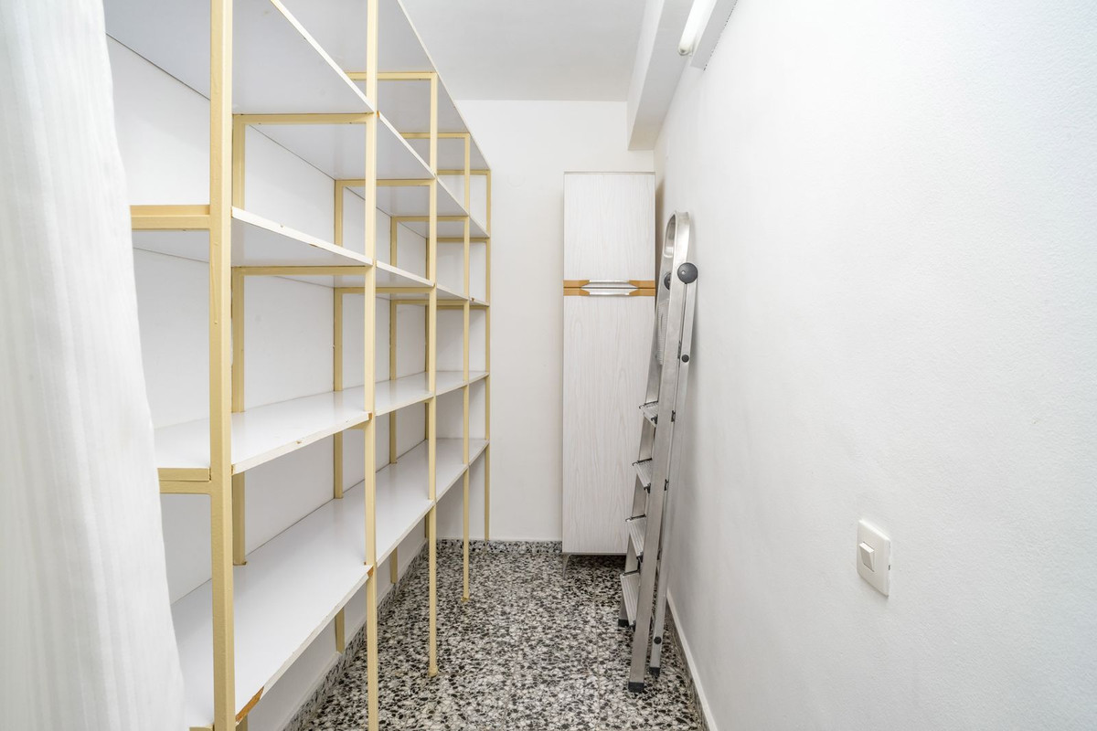 Se vende Apartamento Planta Media de 4 dormitorios en Costa Del Sol, Málaga, España