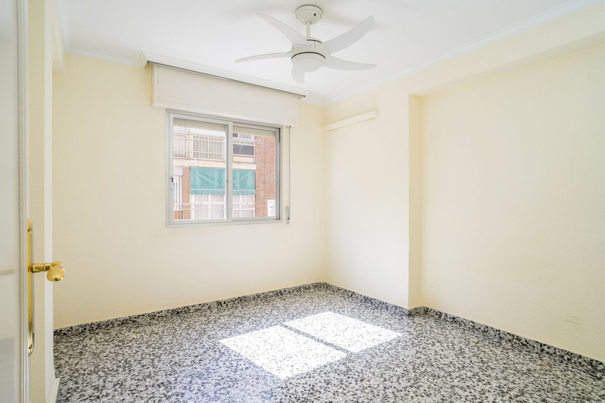 Se vende Apartamento Planta Media de 4 dormitorios en Costa Del Sol, Málaga, España