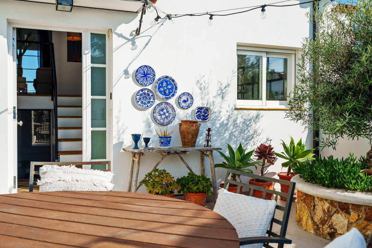 2 Bed Townhouse for sale in Estepona Costa Del Sol, Málaga, Spain