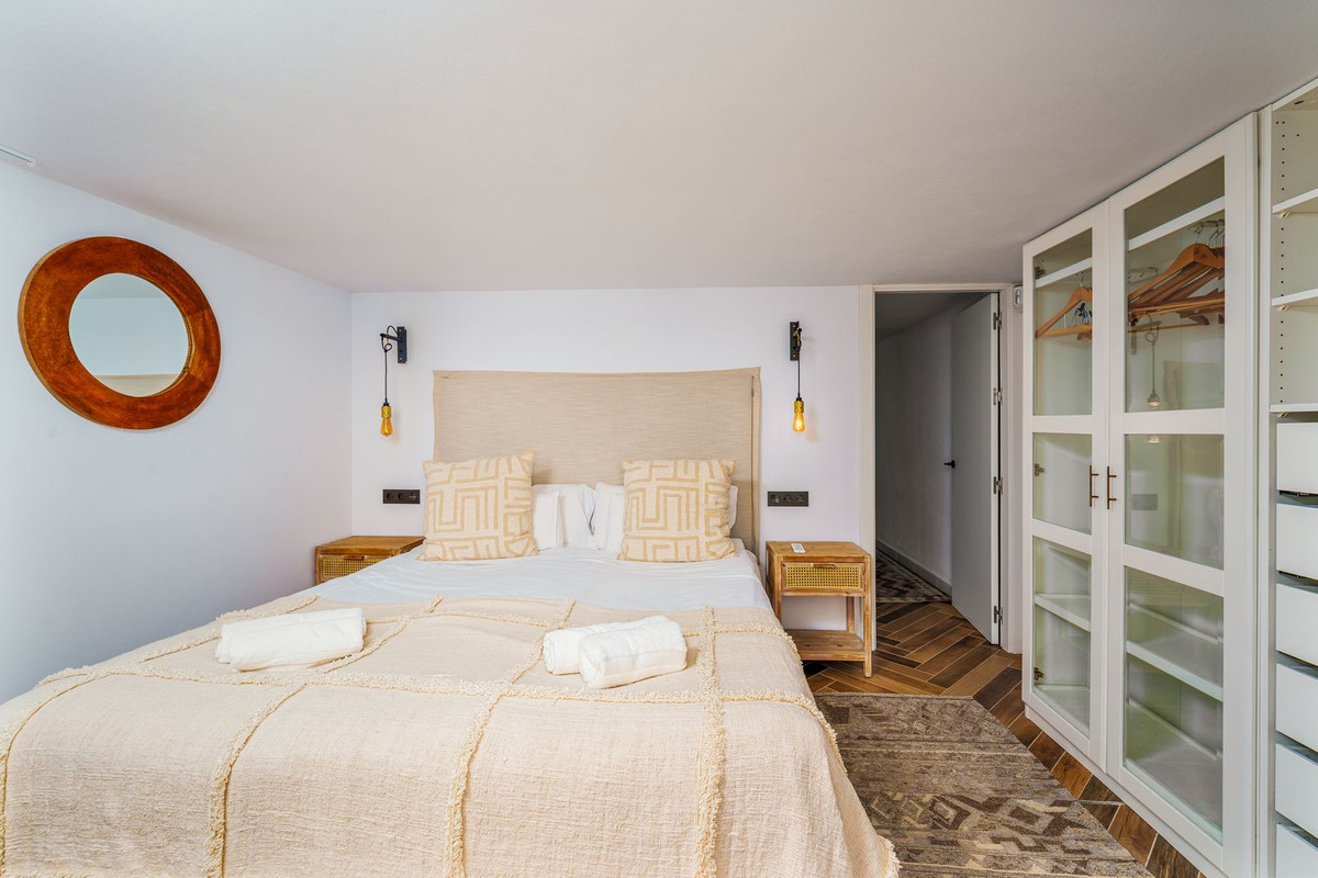 2 Bed Townhouse for sale in Estepona Costa Del Sol, Málaga, Spain