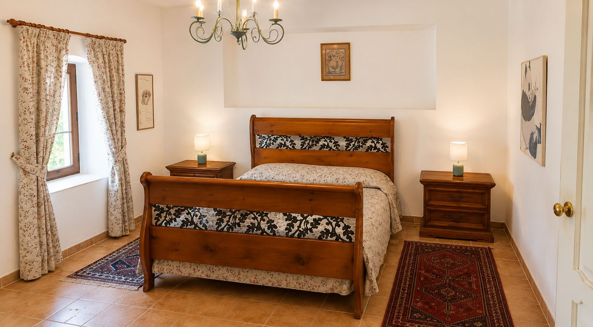 Se vende Finca - Cortijo de 3 dormitorios en Costa Del Sol, Málaga, España