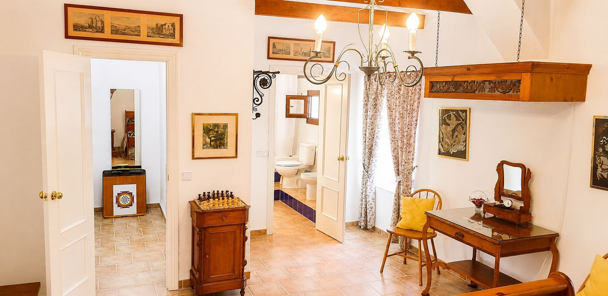 Se vende Finca - Cortijo de 3 dormitorios en Costa Del Sol, Málaga, España