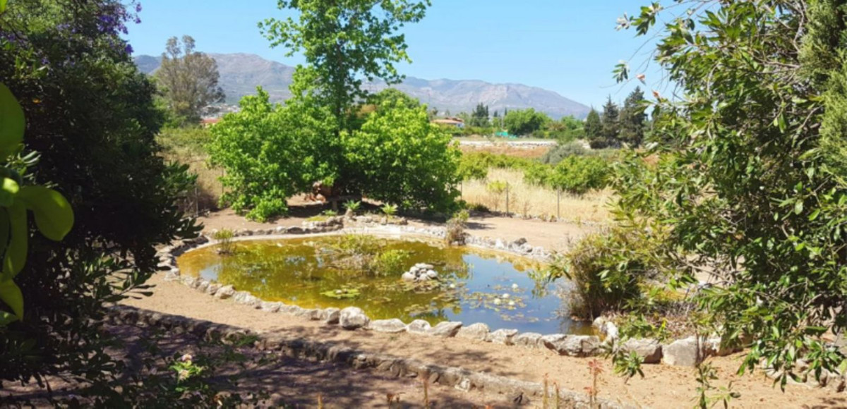 Se vende Finca - Cortijo de 3 dormitorios en Costa Del Sol, Málaga, España
