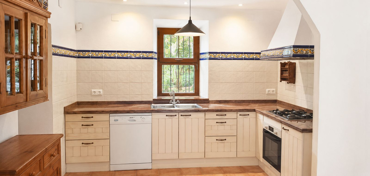 Se vende Finca - Cortijo de 3 dormitorios en Costa Del Sol, Málaga, España