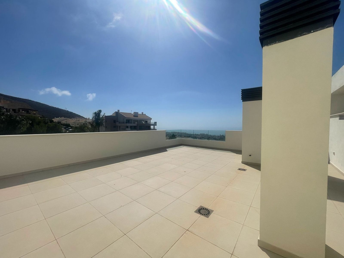 3 Bed Apartment for sale in Benalmadena Costa Del Sol, Málaga, Spain