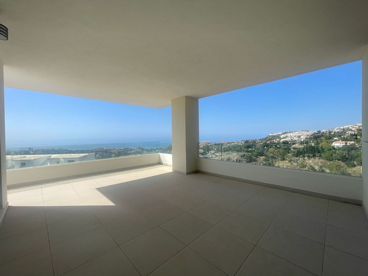 3 Bed Apartment for sale in Benalmadena Costa Del Sol, Málaga, Spain
