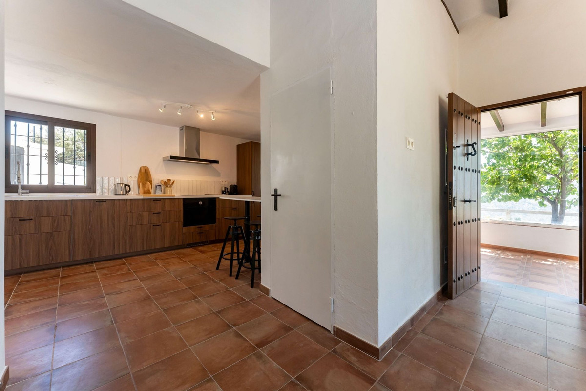 Se vende Finca - Cortijo de 2 dormitorios en Costa Del Sol, Málaga, España