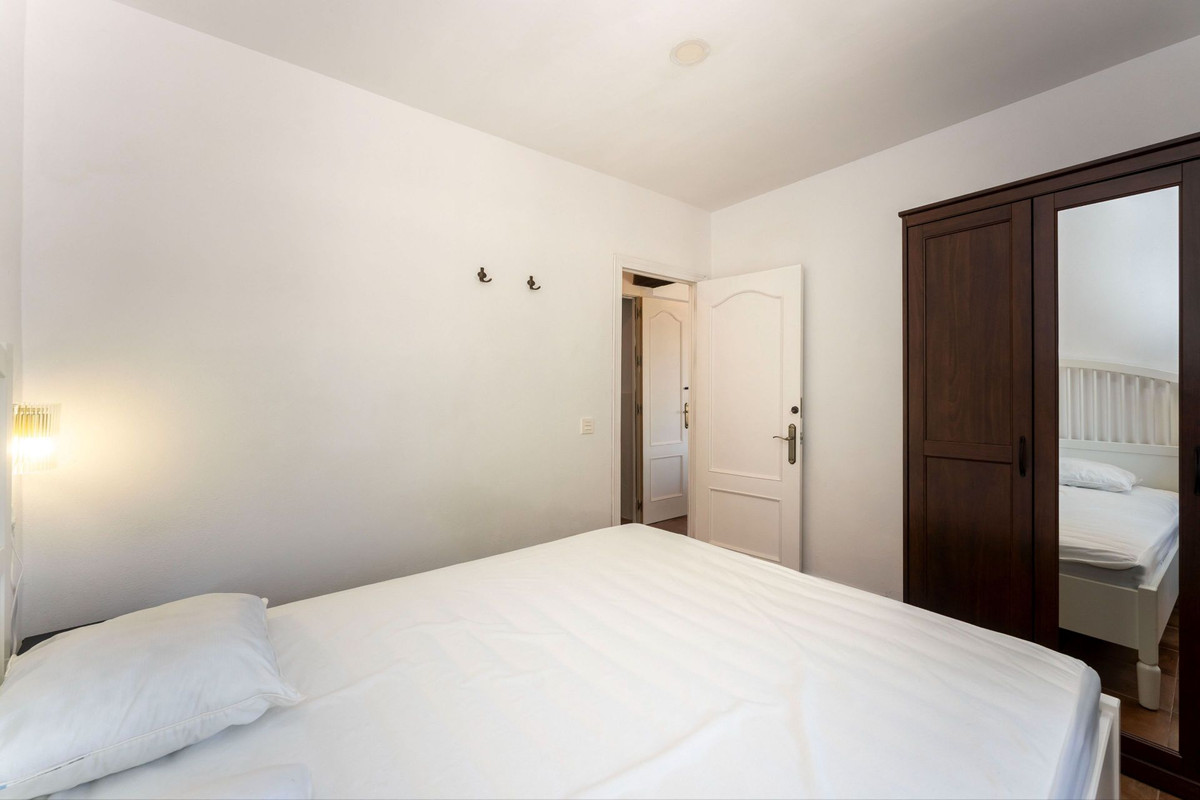 Se vende Finca - Cortijo de 2 dormitorios en Costa Del Sol, Málaga, España