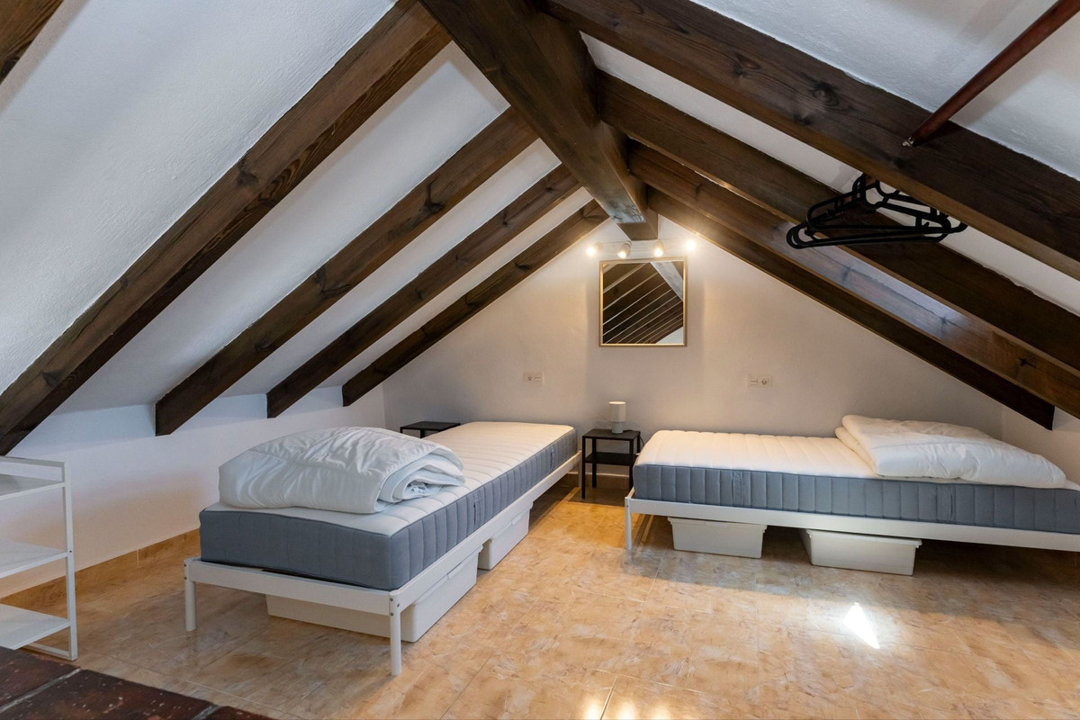 Se vende Finca - Cortijo de 2 dormitorios en Costa Del Sol, Málaga, España