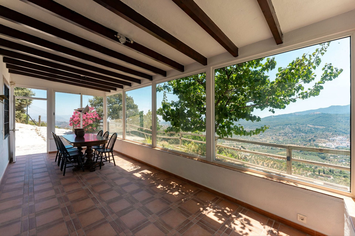 Se vende Finca - Cortijo de 2 dormitorios en Costa Del Sol, Málaga, España