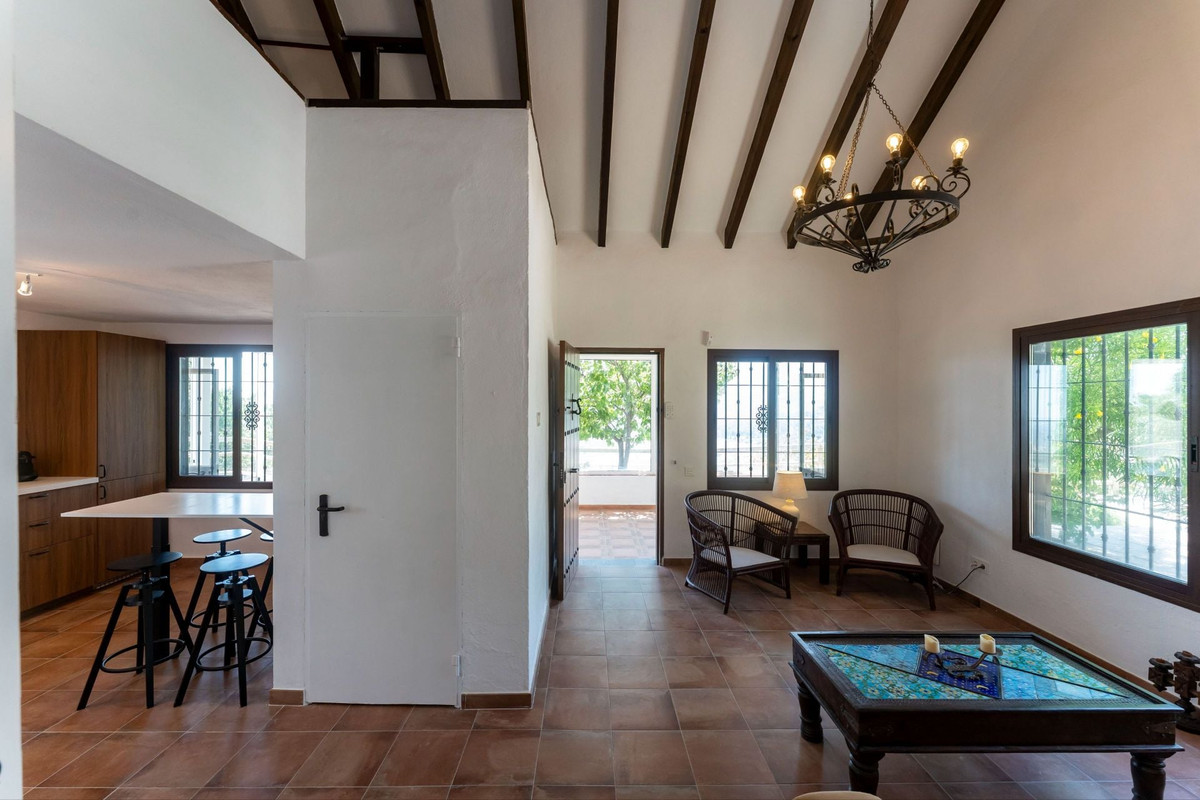 Se vende Finca - Cortijo de 2 dormitorios en Costa Del Sol, Málaga, España