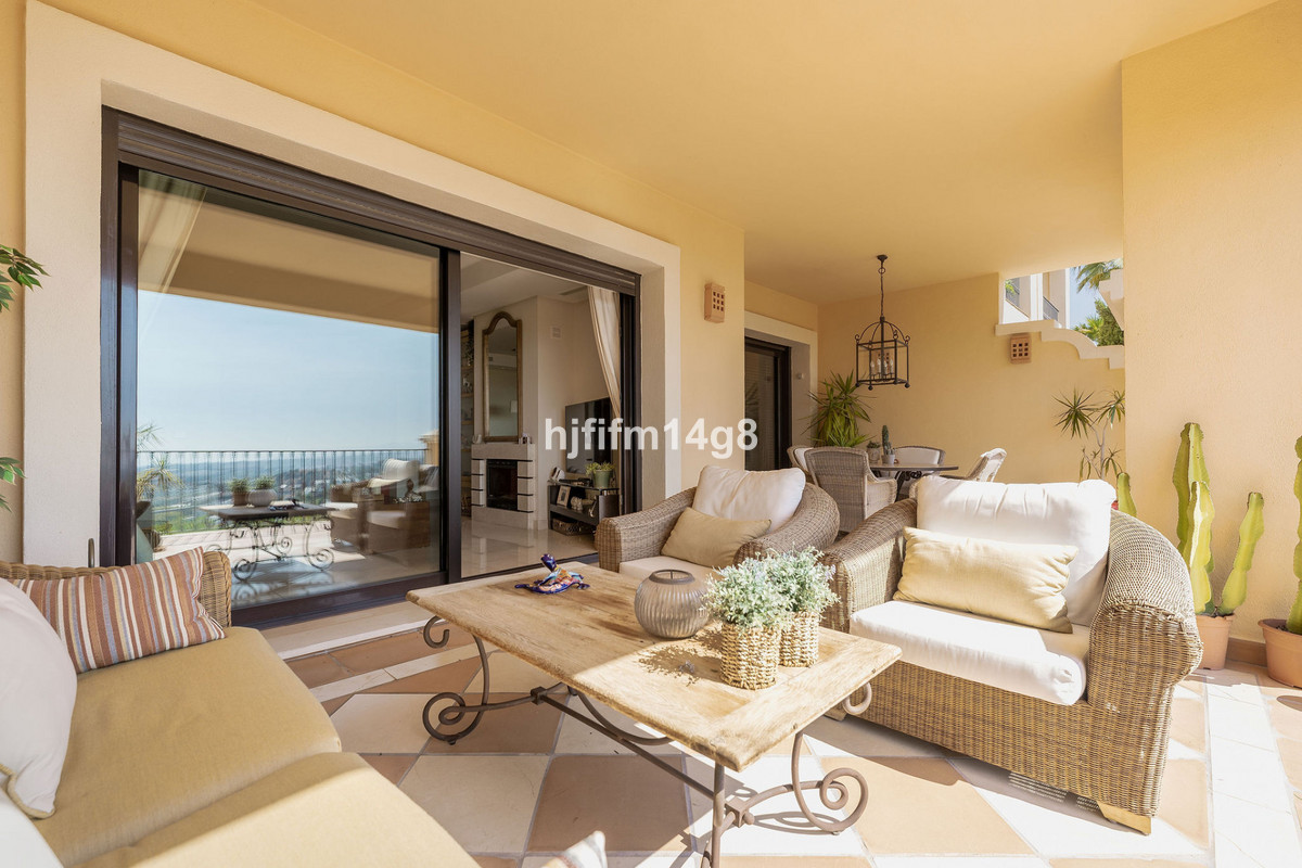 2 Bed Apartment for sale in Benahavís Costa Del Sol, Málaga, Spain