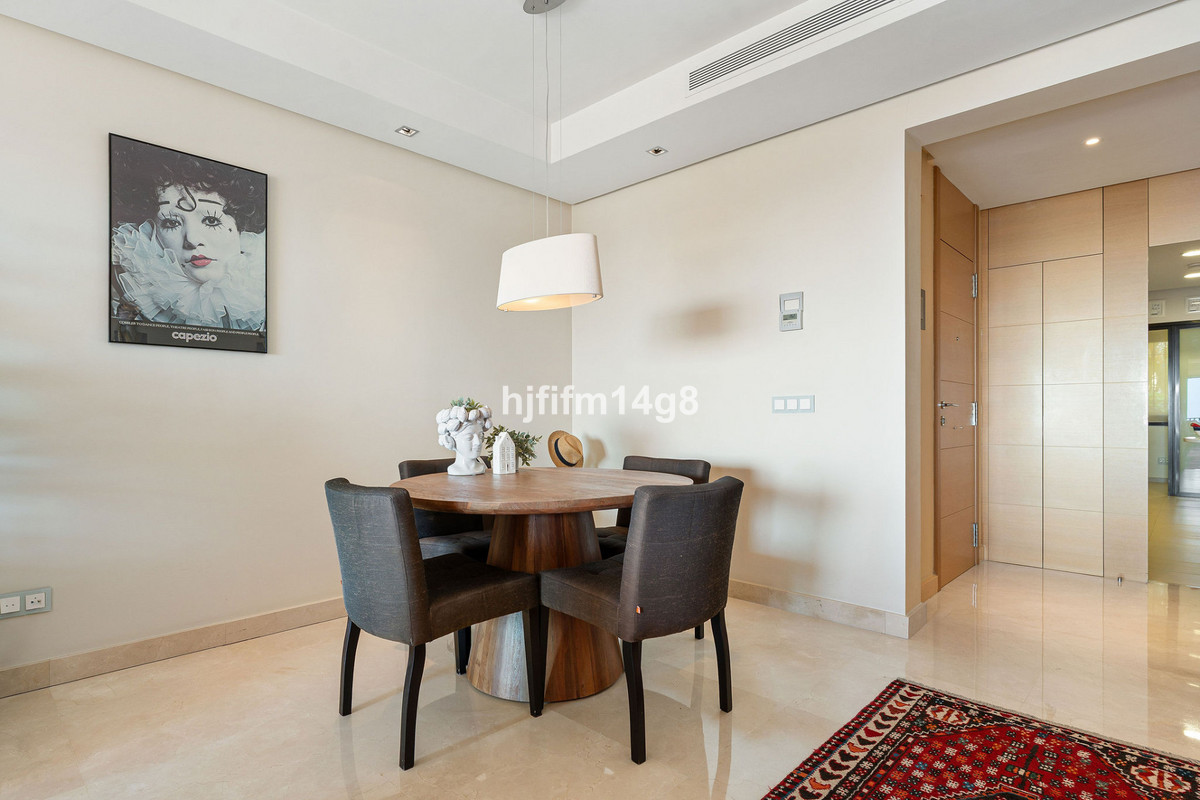 2 Bed Apartment for sale in Benahavís Costa Del Sol, Málaga, Spain