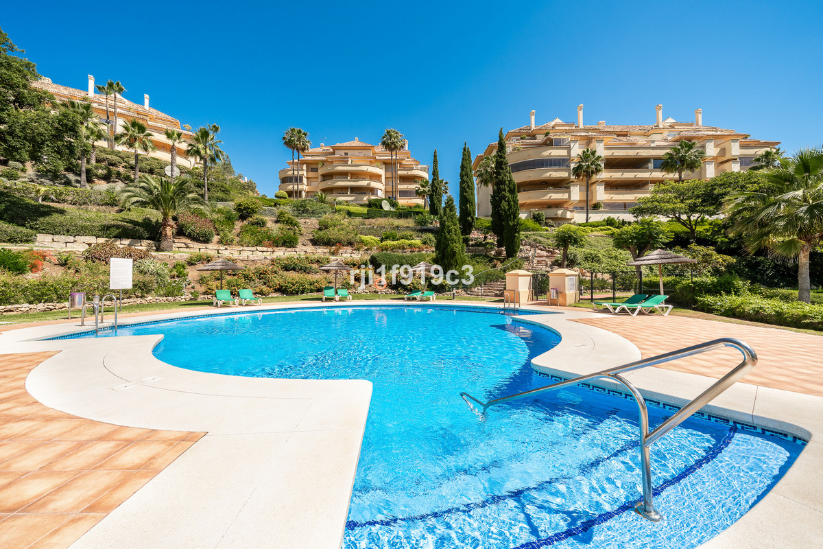 2 Bed Apartment for sale in Elviria Costa Del Sol, Málaga, Spain