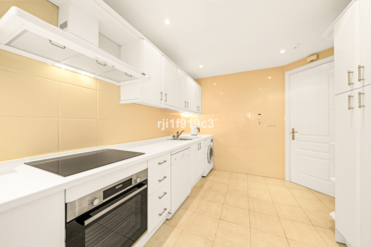 2 Bed Apartment for sale in Elviria Costa Del Sol, Málaga, Spain