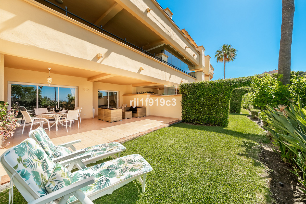 2 Bed Apartment for sale in Elviria Costa Del Sol, Málaga, Spain