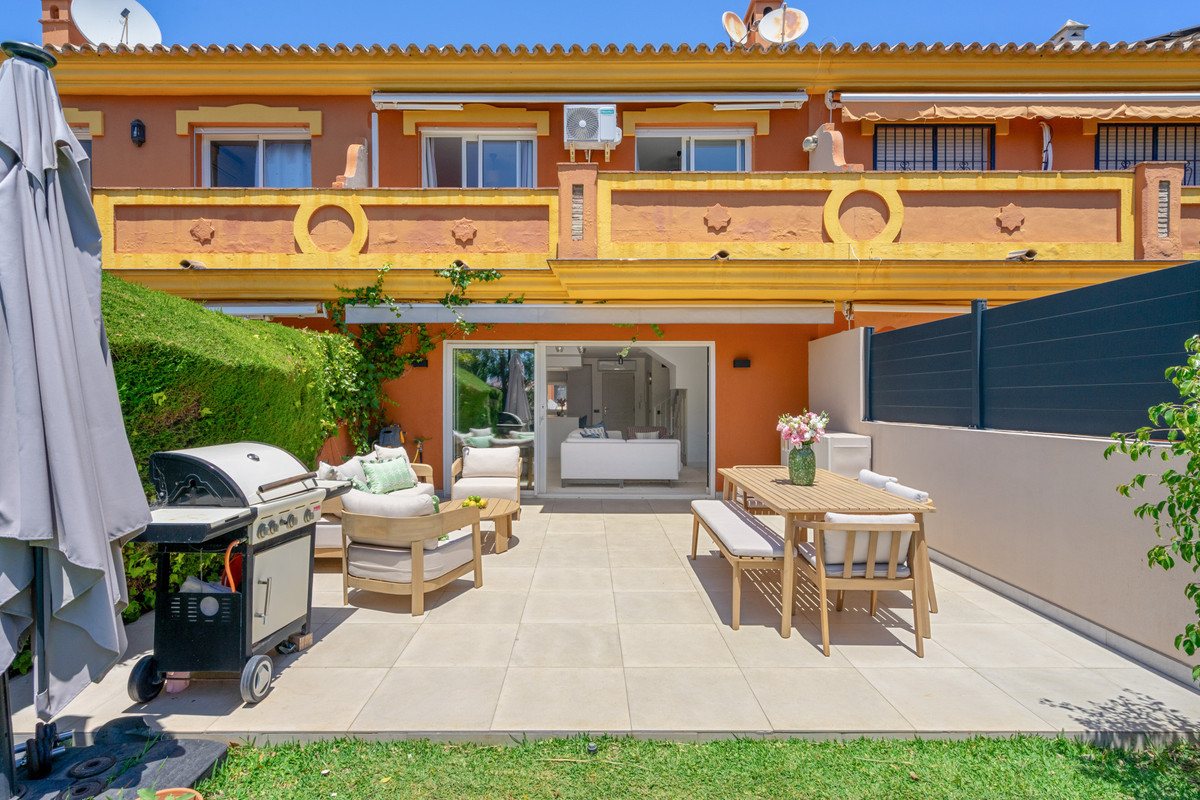 3 Bed Townhouse for sale in Estepona Costa Del Sol, Málaga, Spain