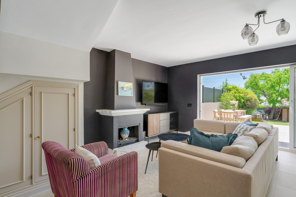 3 Bed Townhouse for sale in Estepona Costa Del Sol, Málaga, Spain