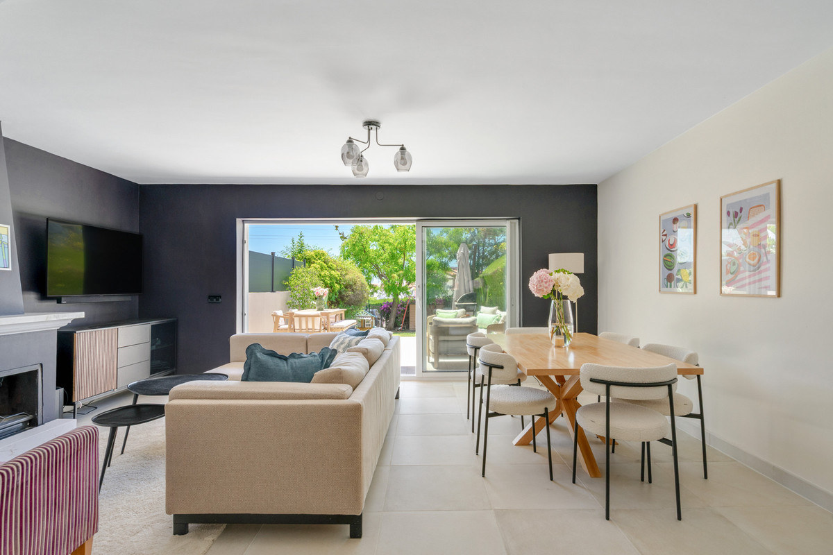 3 Bed Townhouse for sale in Estepona Costa Del Sol, Málaga, Spain