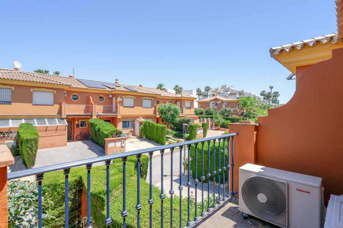 3 Bed Townhouse for sale in Estepona Costa Del Sol, Málaga, Spain