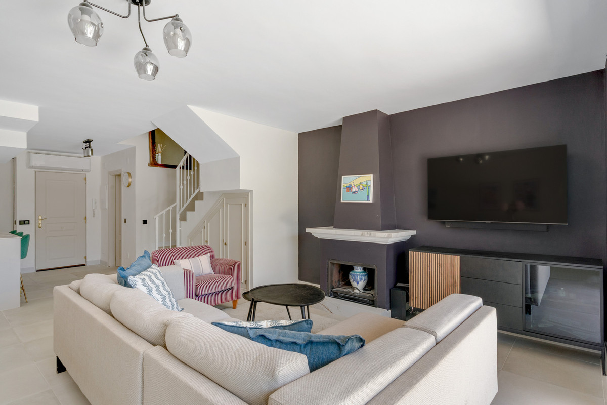 3 Bed Townhouse for sale in Estepona Costa Del Sol, Málaga, Spain