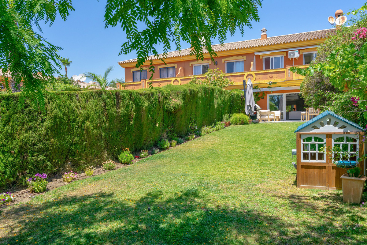 3 Bed Townhouse for sale in Estepona Costa Del Sol, Málaga, Spain