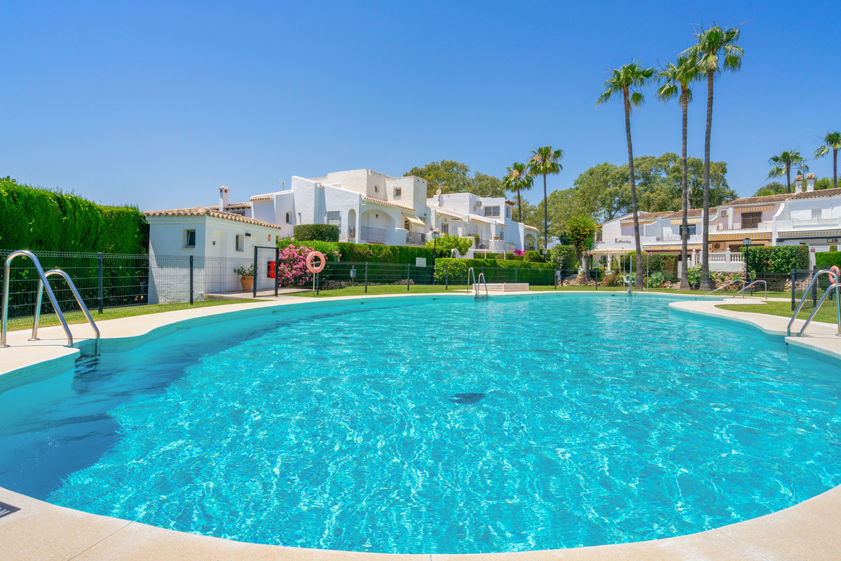 3 Bed Townhouse for sale in Estepona Costa Del Sol, Málaga, Spain