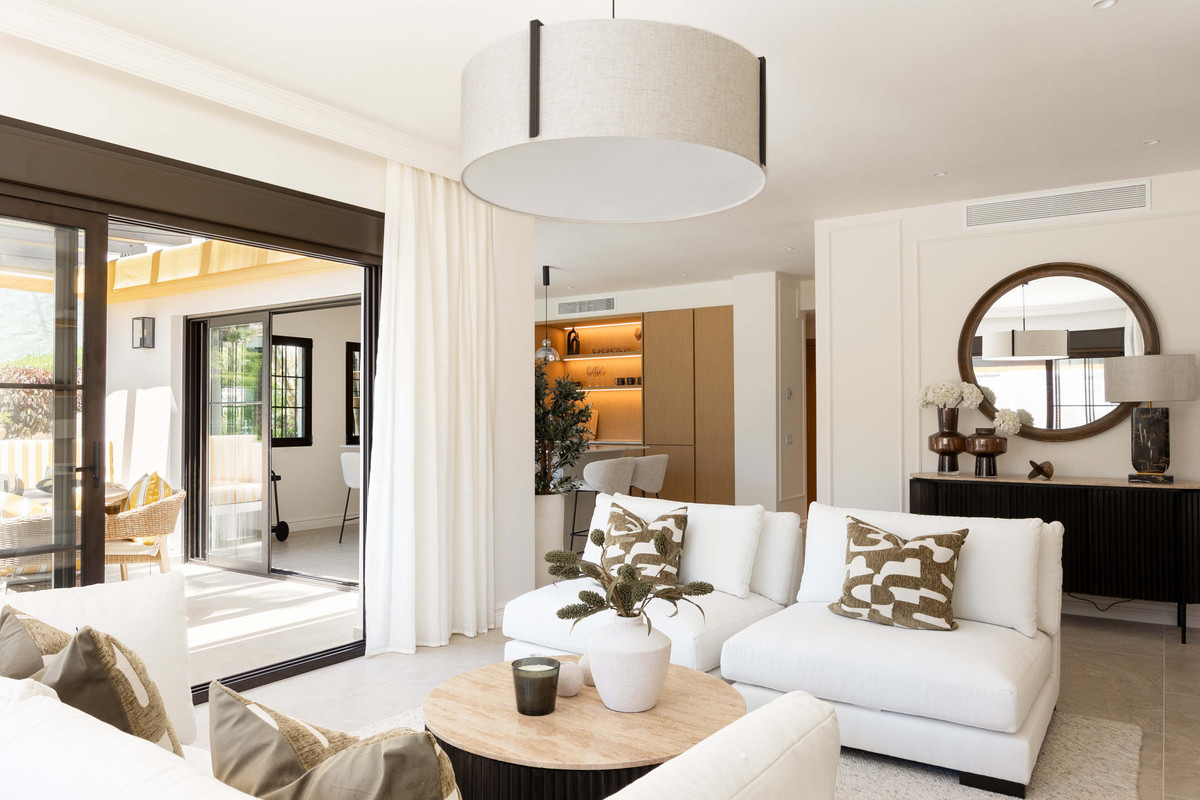 3 Bed Apartment for sale in Nueva Andalucía Costa Del Sol, Málaga, Spain