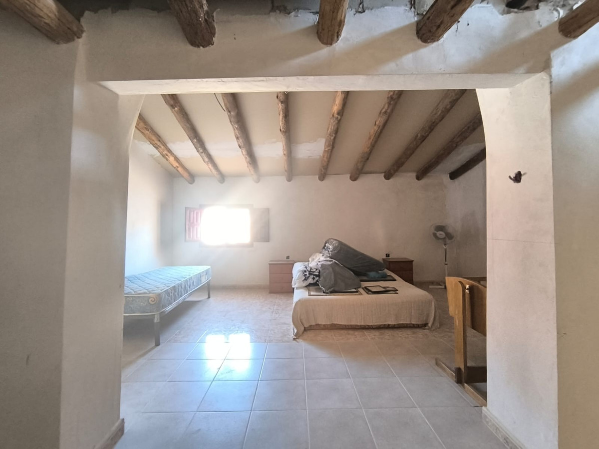 4 Bed Townhouse for sale in Chinorlet Costa Blanca, Alicante, Spain