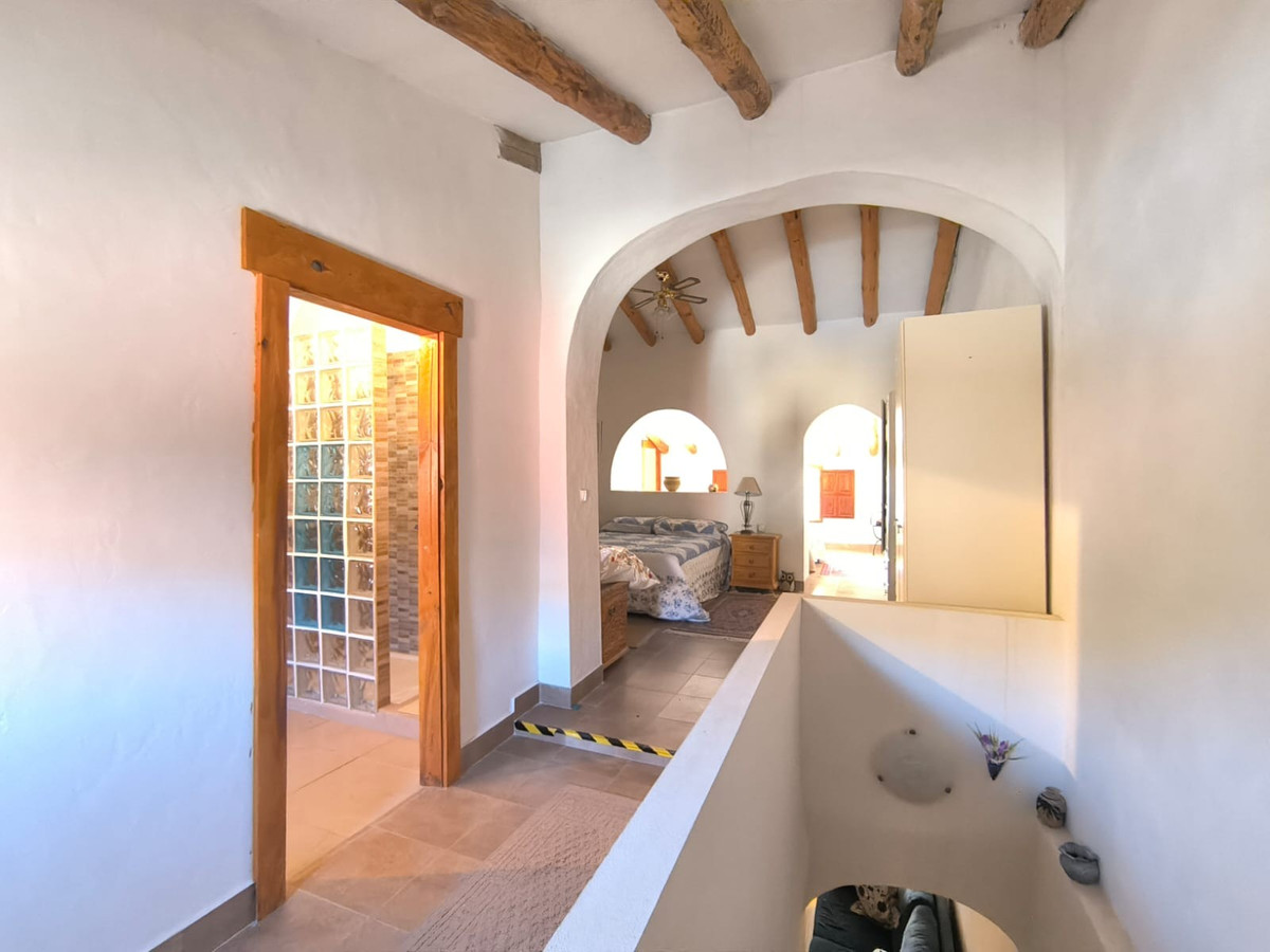4 Bed Townhouse for sale in Chinorlet Costa Blanca, Alicante, Spain