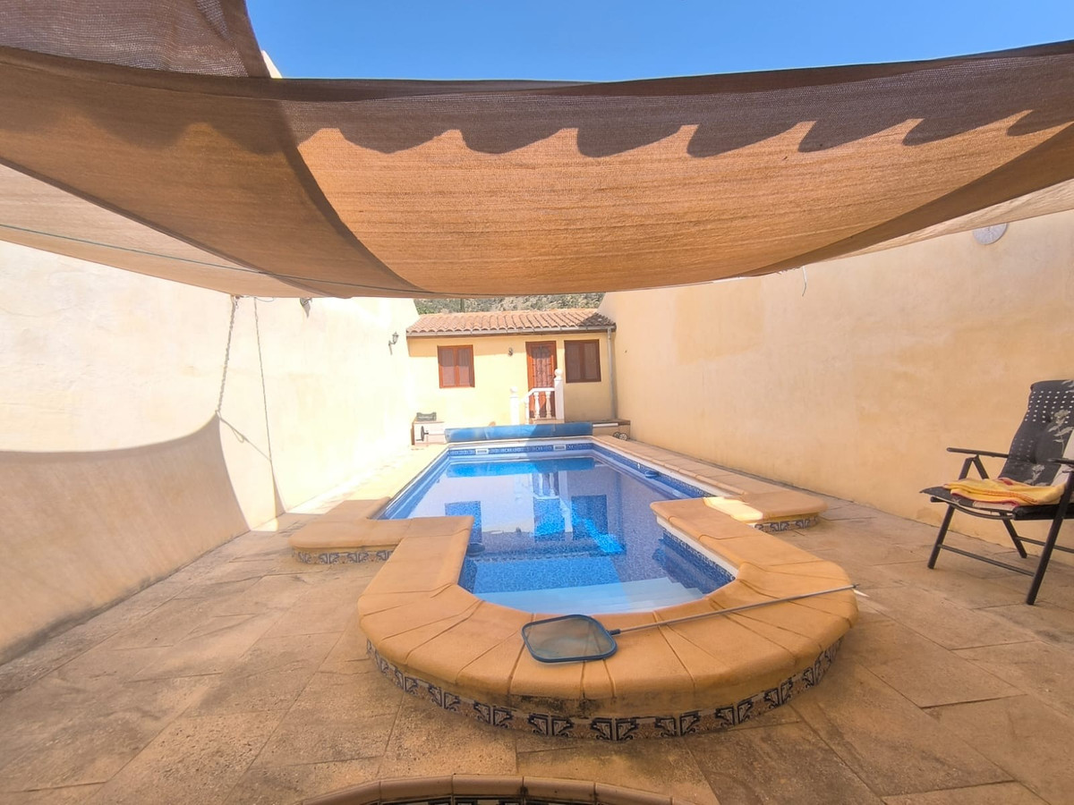 4 Bed Townhouse for sale in Chinorlet Costa Blanca, Alicante, Spain