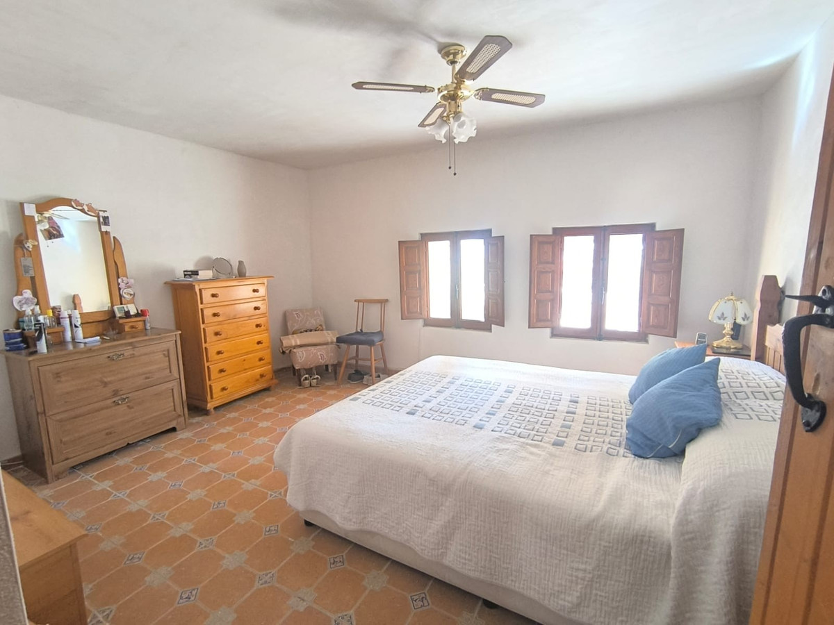 4 Bed Townhouse for sale in Chinorlet Costa Blanca, Alicante, Spain