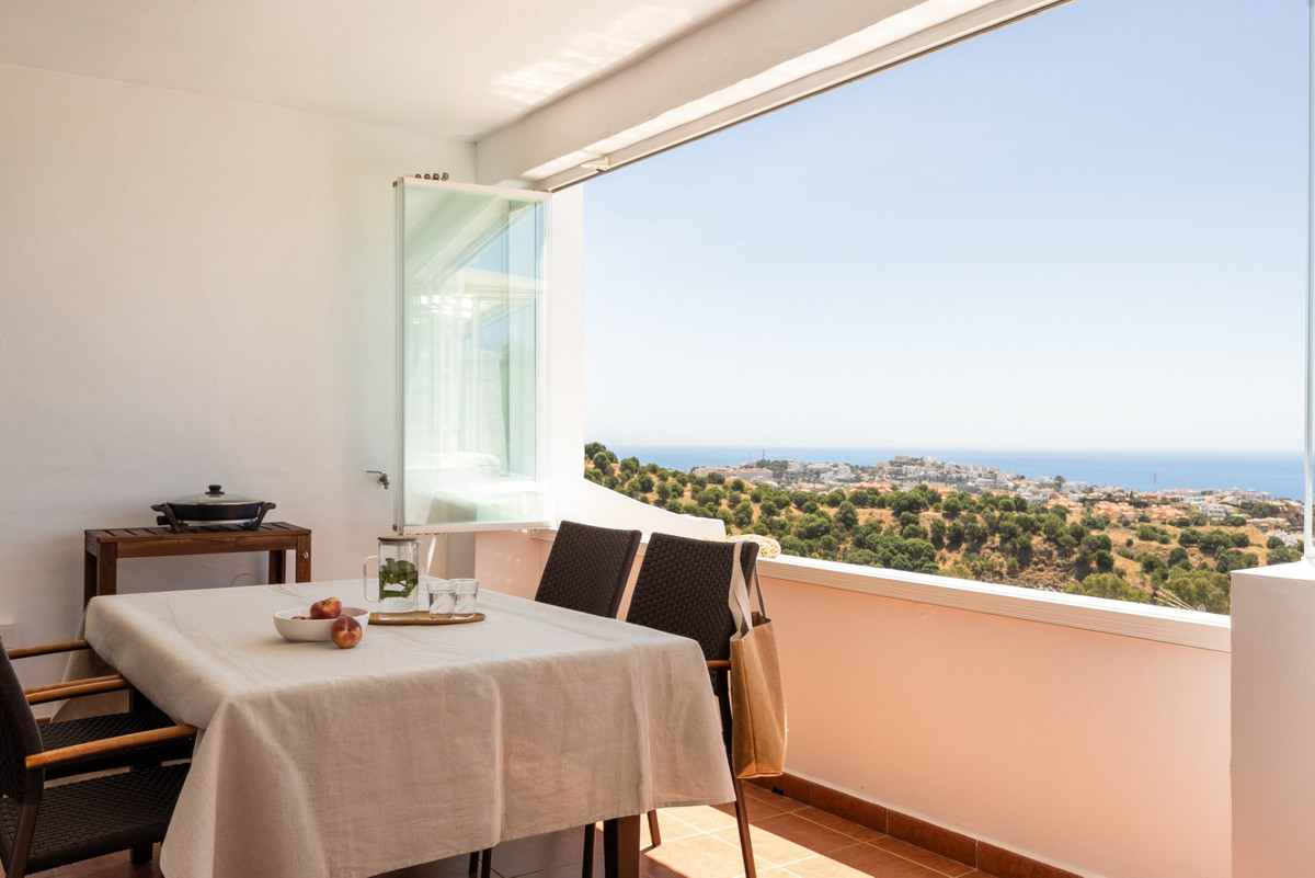 Se vende Apartamento Planta Media de 2 dormitorios en Costa Del Sol, Málaga, España