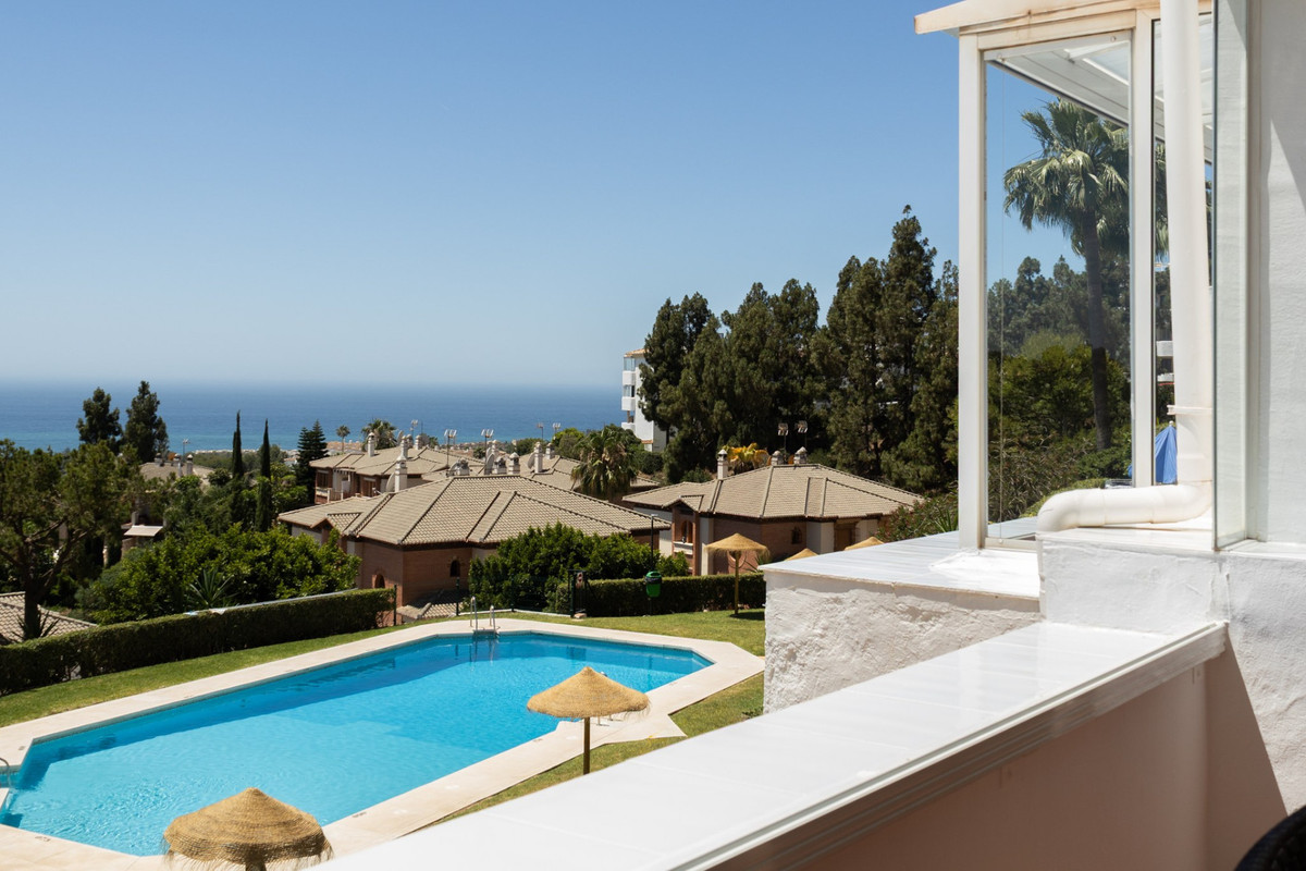 Se vende Apartamento Planta Media de 2 dormitorios en Costa Del Sol, Málaga, España