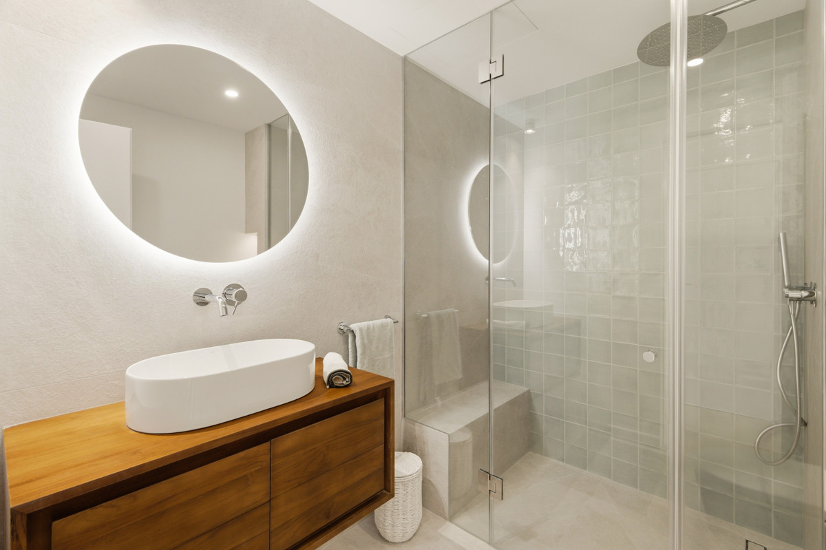 3 Bed Apartment for sale in Benahavís Costa Del Sol, Málaga, Spain