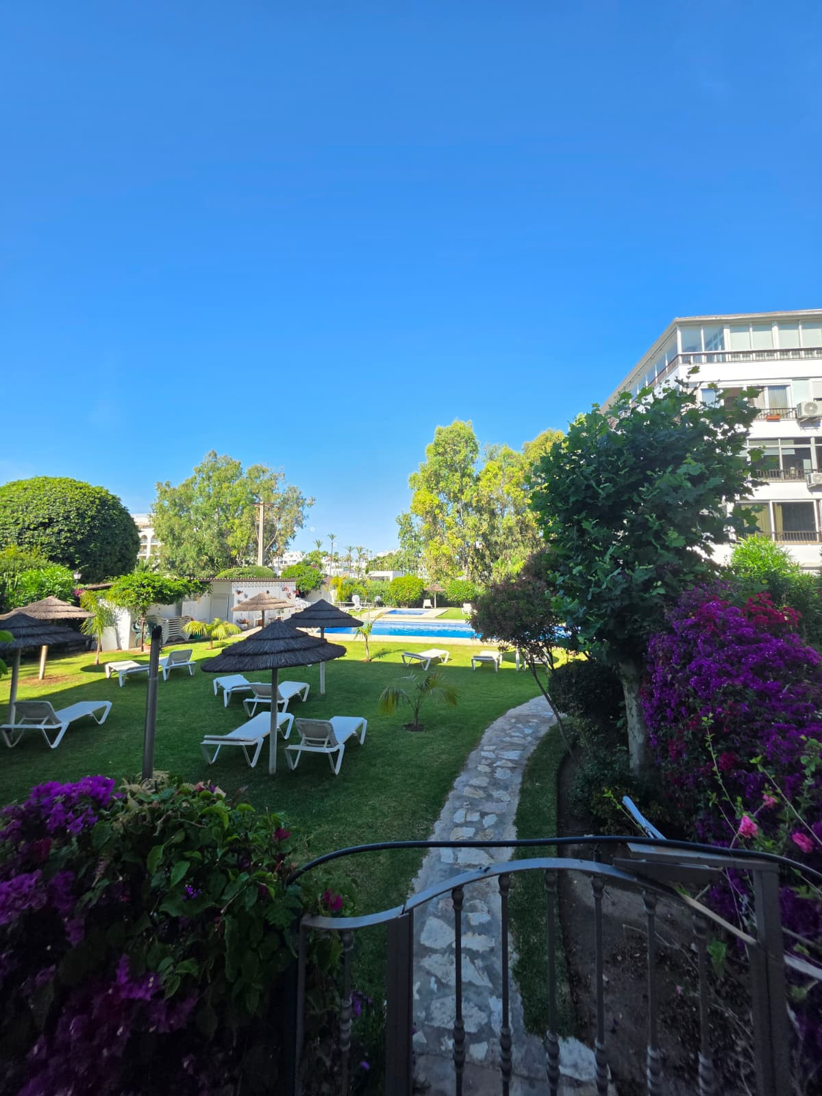 2 Bed Apartment for sale in The Golden Mile Costa Del Sol, Málaga, Spain