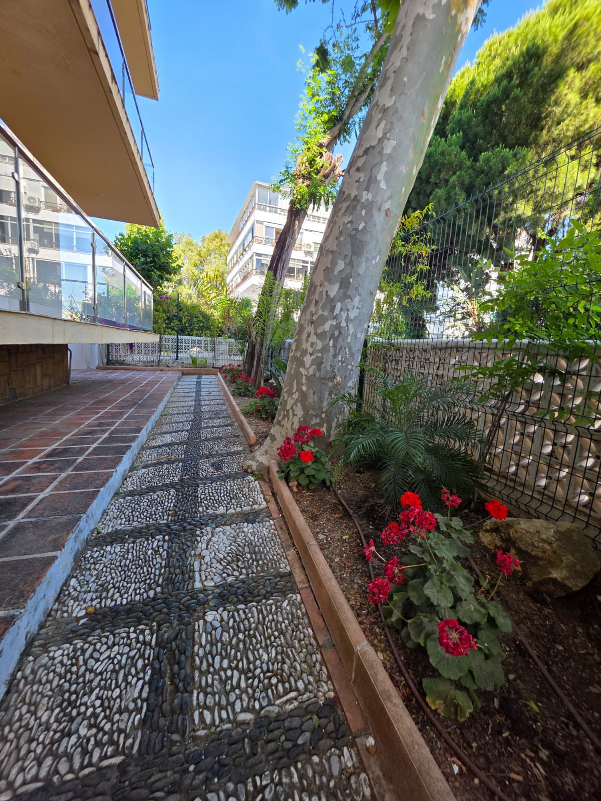 2 Bed Apartment for sale in The Golden Mile Costa Del Sol, Málaga, Spain