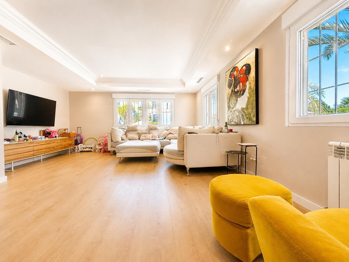 4 Bed Townhouse for sale in Campoamor Costa Blanca, Alicante, Spain