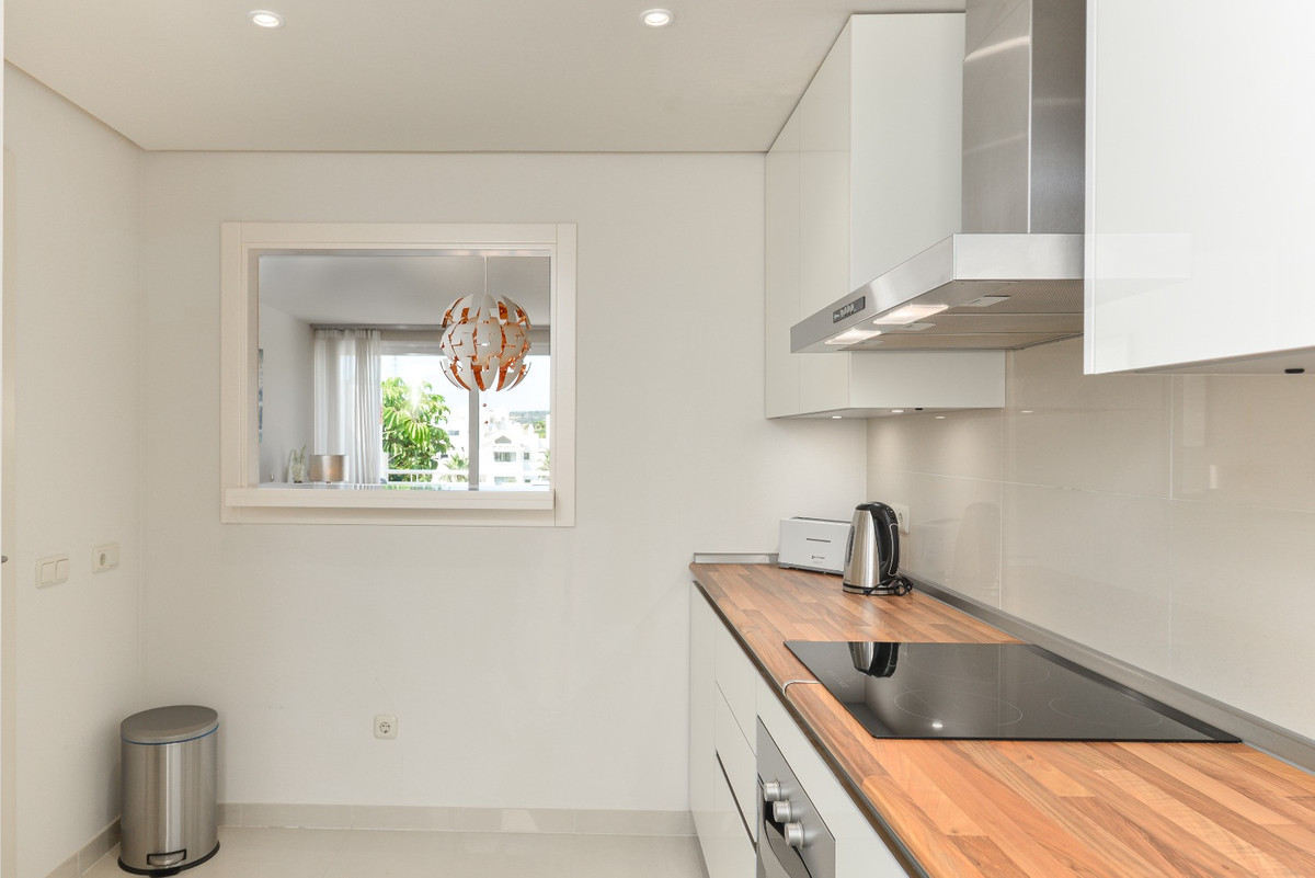 2 Bed Apartment for sale in Casares Costa Del Sol, Málaga, Spain