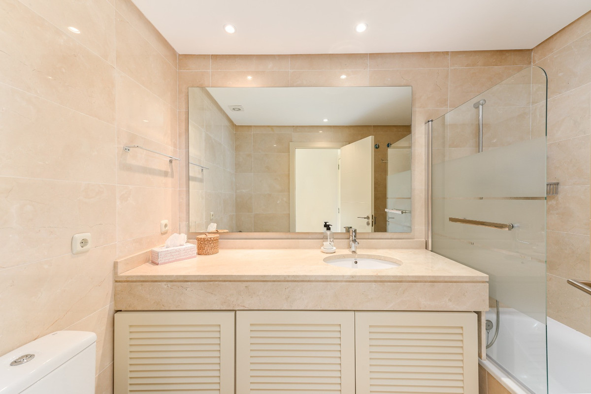 2 Bed Apartment for sale in Casares Costa Del Sol, Málaga, Spain
